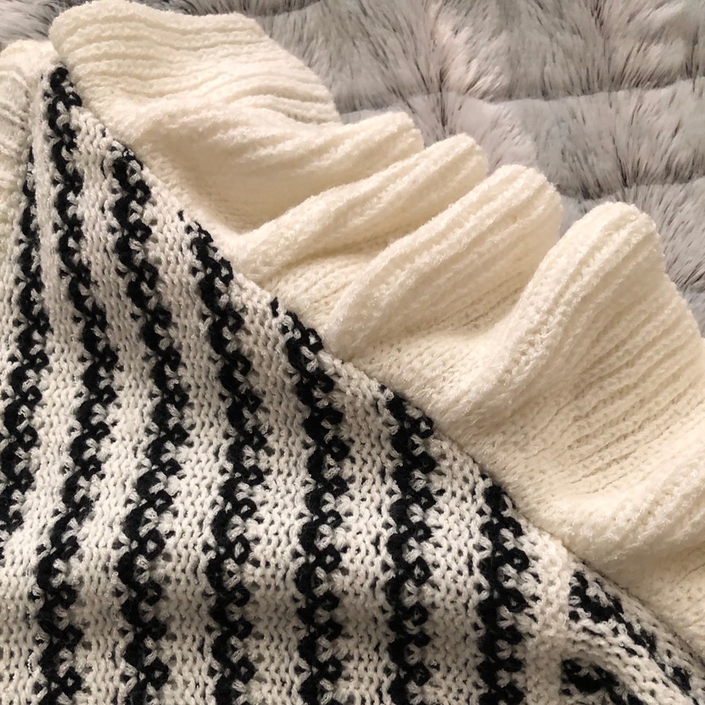 Moon River Cold Shoulder Ruffle Sweater - Picture 4 of 7